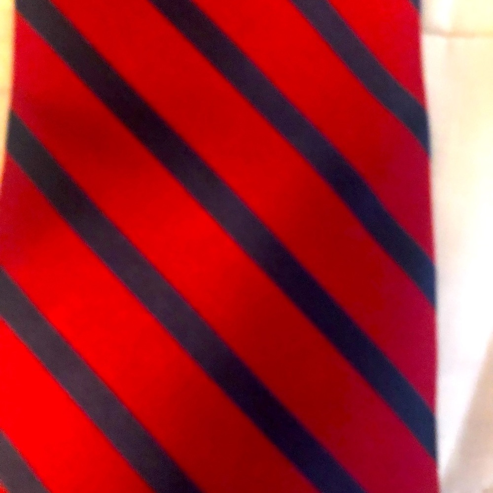 Red and navy blue diagonal stripe Polo tie